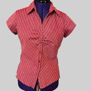 Red stretch fitted button down short sleeve shirt Y2K